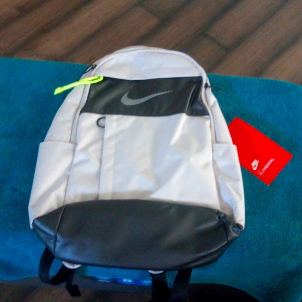 Nike elemental backpack